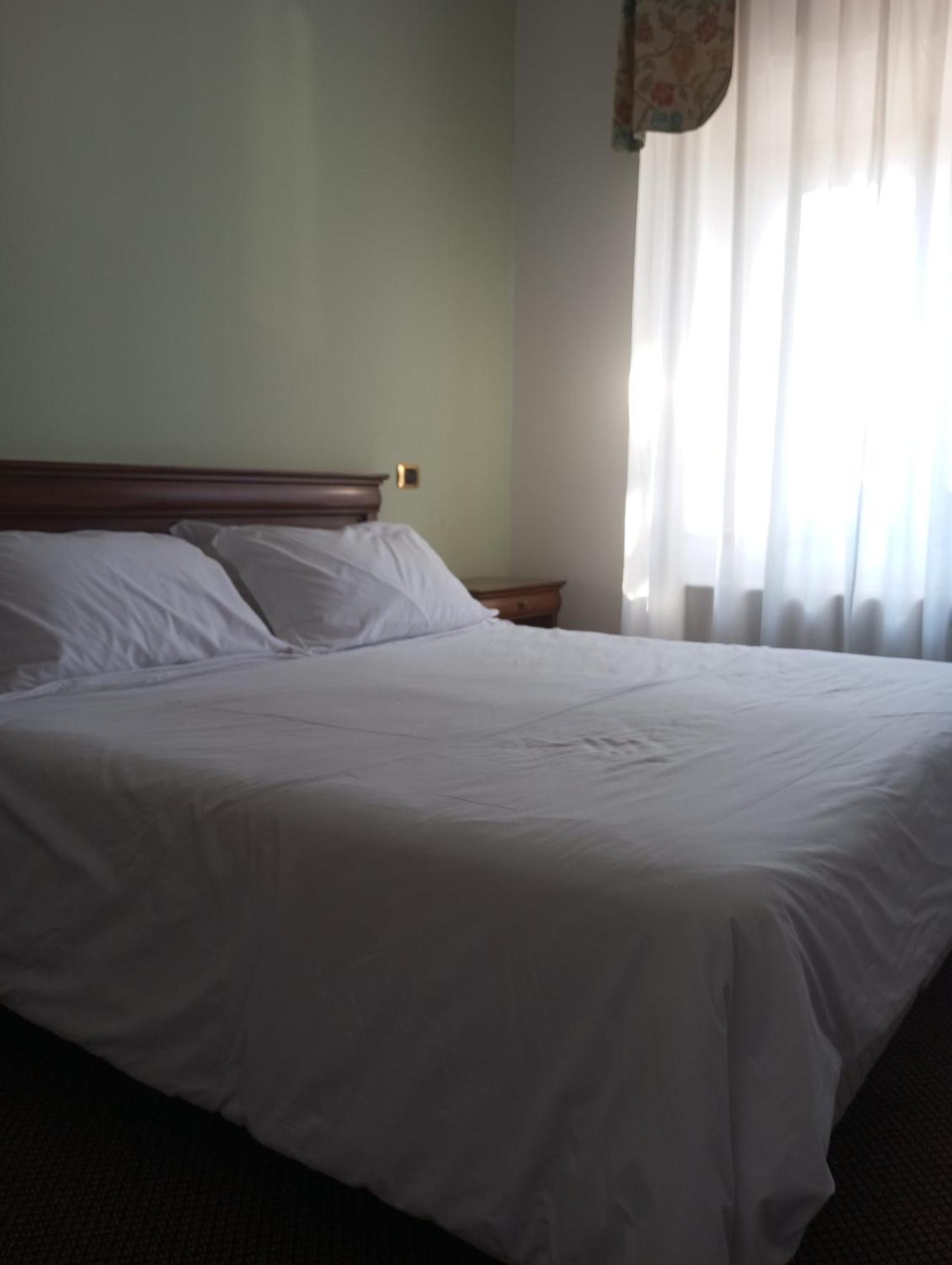Regina Hotel Pollino Morano Calabro Bagian luar foto