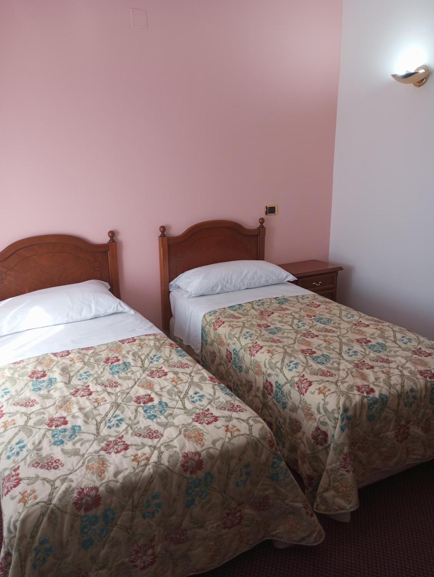 Regina Hotel Pollino Morano Calabro Bagian luar foto