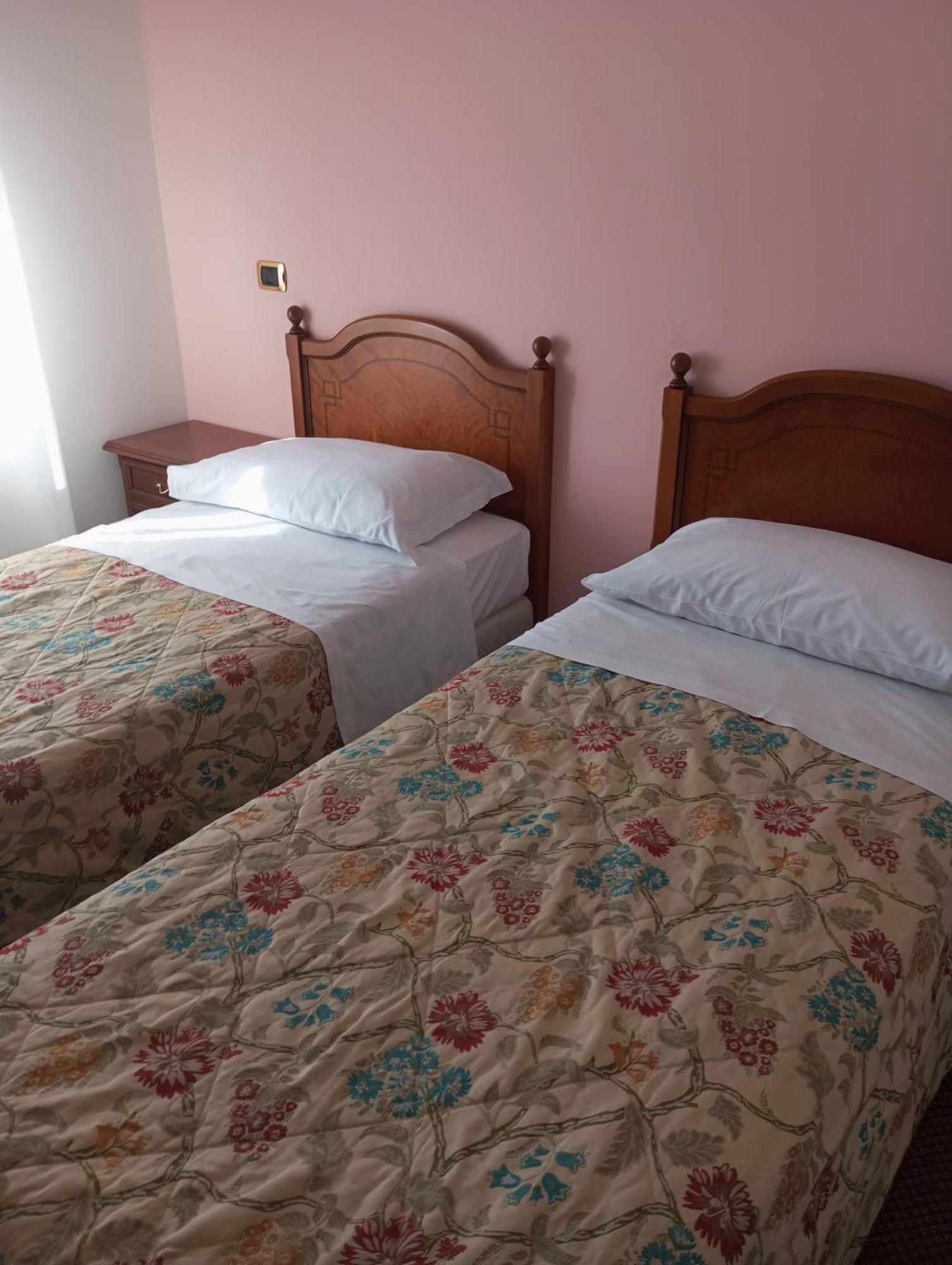 Regina Hotel Pollino Morano Calabro Bagian luar foto